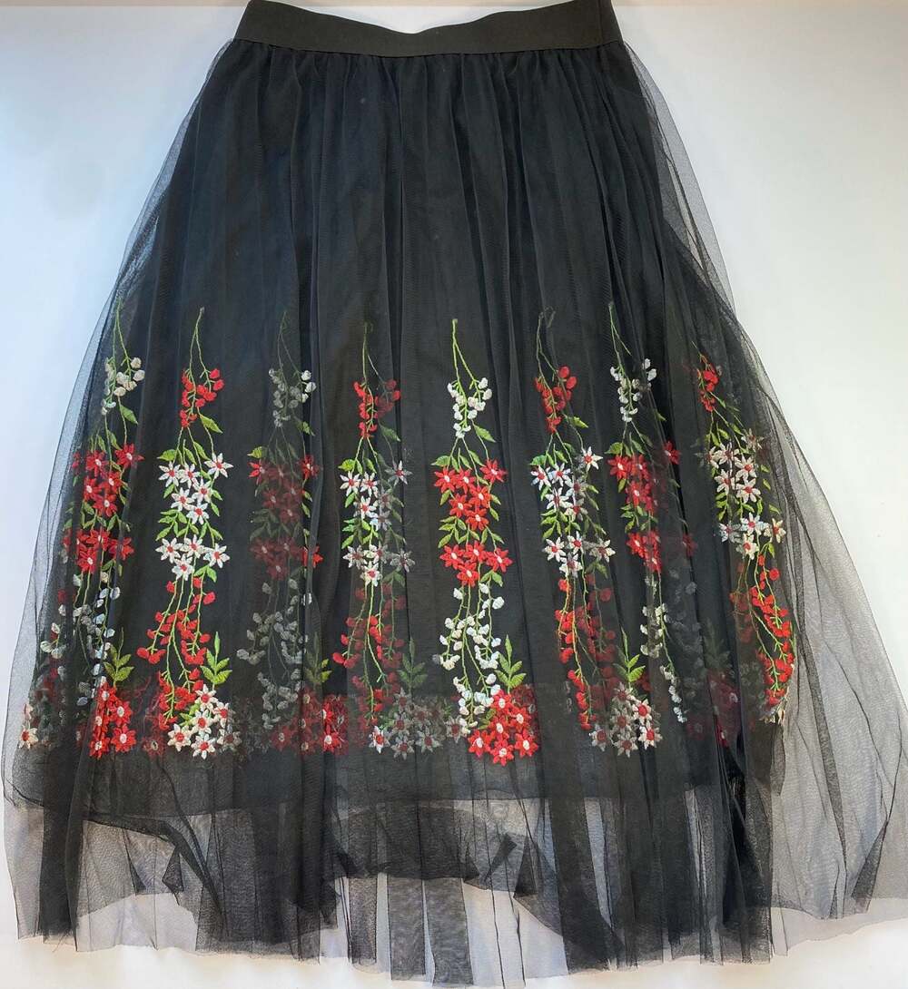 Moon Collection Black Tulle Floral Embroidered Mesh Skirt Size M/L M1703-77